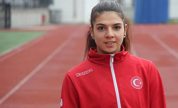 Özel sporcu Esra Bayrak dünya şampiyonu oldu