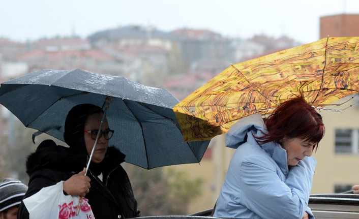 Doğu Karadeniz'e kuvvetli fırtına geliyor