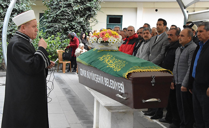 Samsun'da ölen doktor İzmir'de toprağa verildi