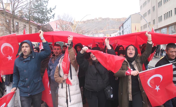 Bayburt'ta Mehmetçiğe destek yürüyüşü