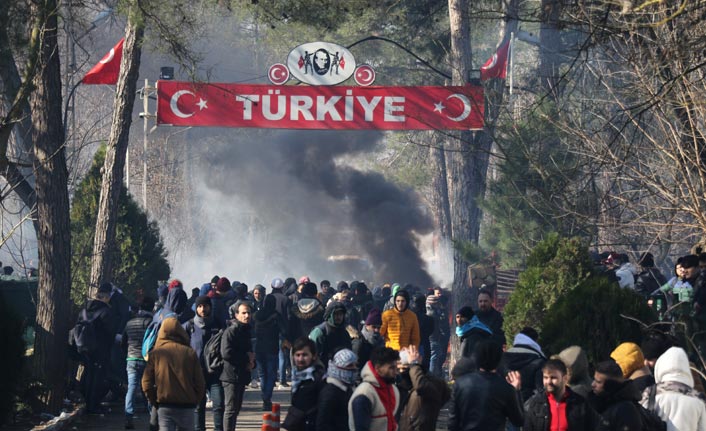 Süleyman Soylu Türkiye'den ayrılan göçmen sayısını açıkladı