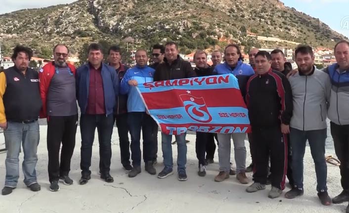 1461 kilometre uzaktan kalpleri Trabzonspor için atıyor