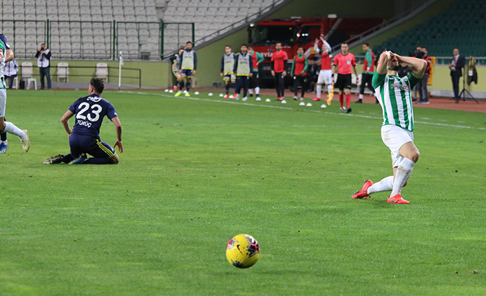 Konyaspor Fenerbahçe'yi mağlup etti