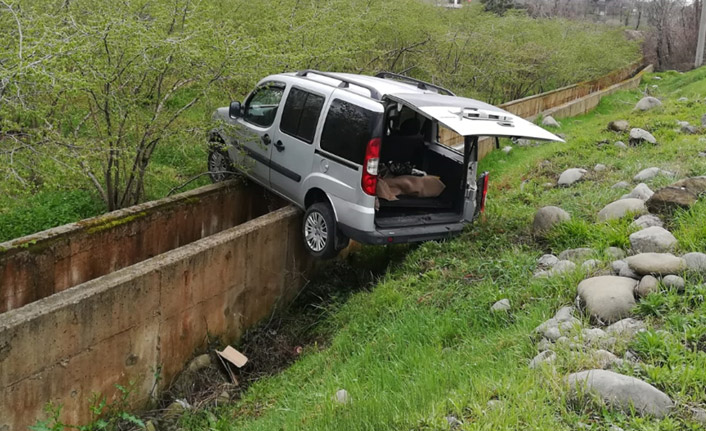 Yoldan çıktı bu hale geldi! 1 yaralı