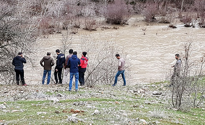 Jandarma Arama Kurtarma (JAK) timinin botu devrildi!