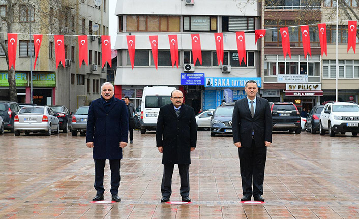 Trabzon'da Çanakkale Zaferi ve Şehitleri anma günü nedeniyle tören düzenlendi.