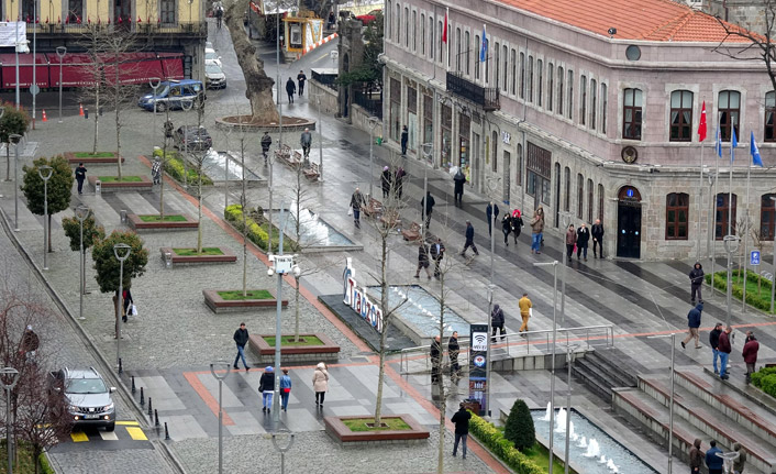 Trabzon meydanında koronavirüs sessizliği