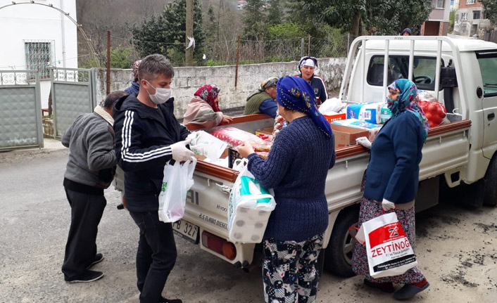 Trabzon'da muhtardan mobil market hizmeti