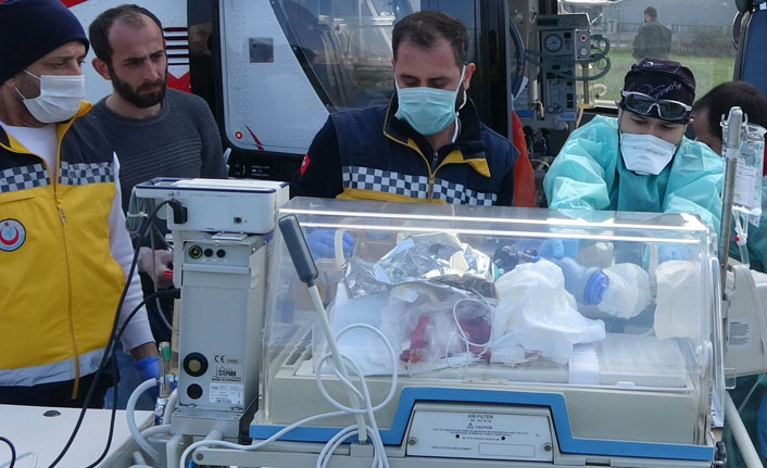 Ambulans helikopter anne karnından alınan bebek için havalandı