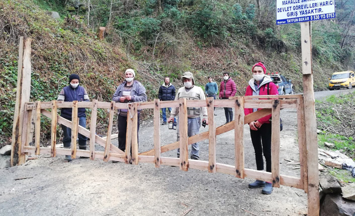 Rize'de iki muhtardan koronavirüs önlemi! Bakın ne yaptılar