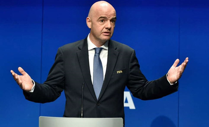 Infantino'dan flaş açıklama! Ertelenen liglerle ilgili...