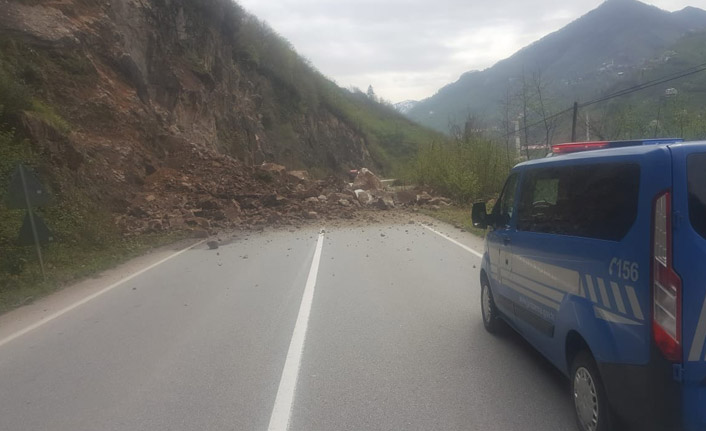 Doğu Karadeniz'deki yolda heyelan yaşanmıştı! Yeni gelişme