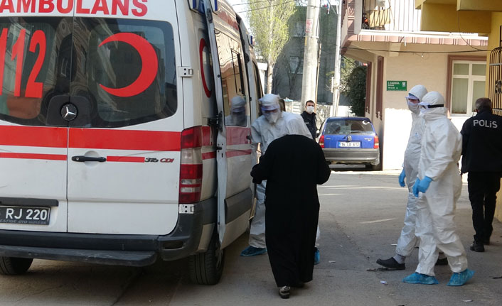 Yaşlı kadın karantinadan kaçtı şehir ayağa kalktı