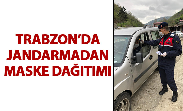 Trabzon’da jandarma ekiplerinden vatandaşlara maske