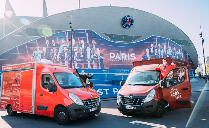 PSG sağlık çalışanlarına yemek dağıttı