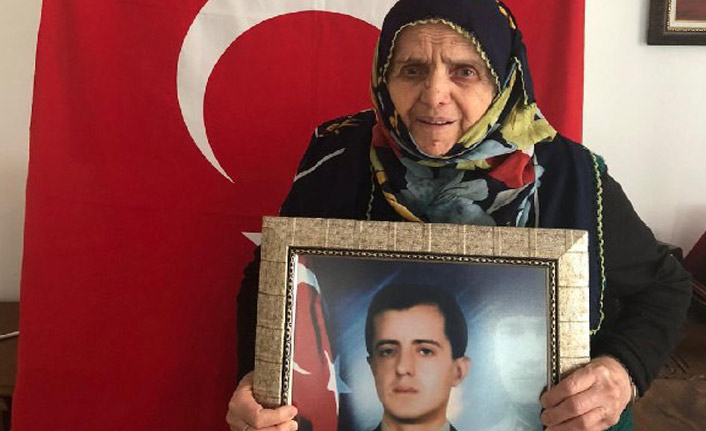 28 yıl sonra şehit oğlunun kabrine gidemedi