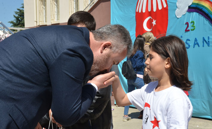 23 Nisan hediyeleri 19 Mayıs Belediyesi’nden