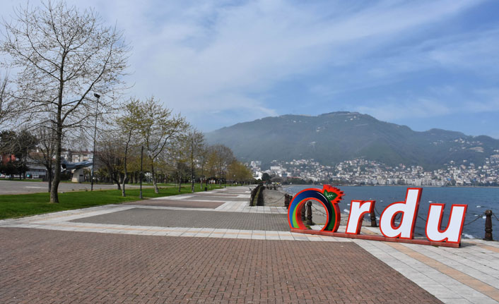 Trabzon ve Ordu'da sokaklar boş kaldı