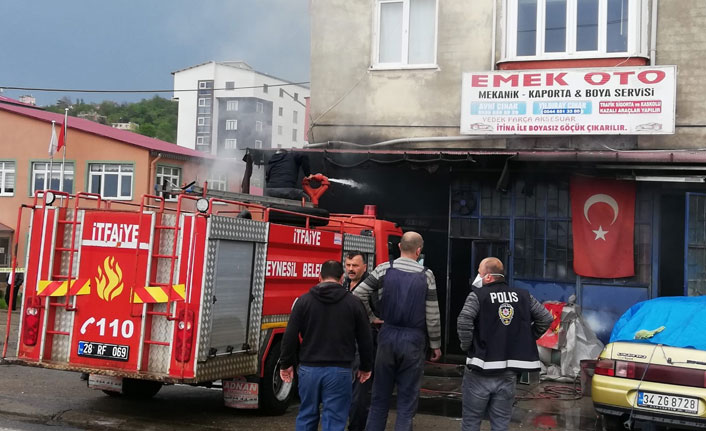 Oto tamirhanesinde korkutan yangın