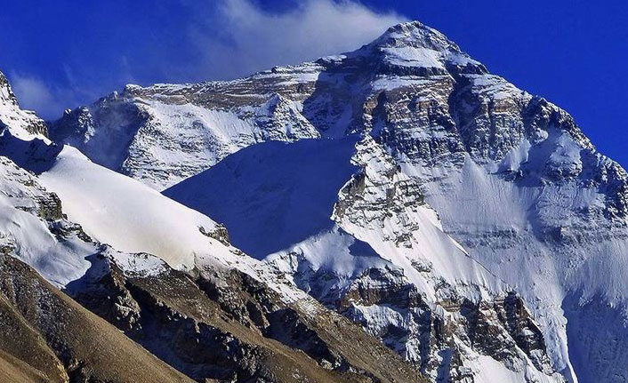 Everest Dağı'nın yüksekliğini yeniden ölçecekler