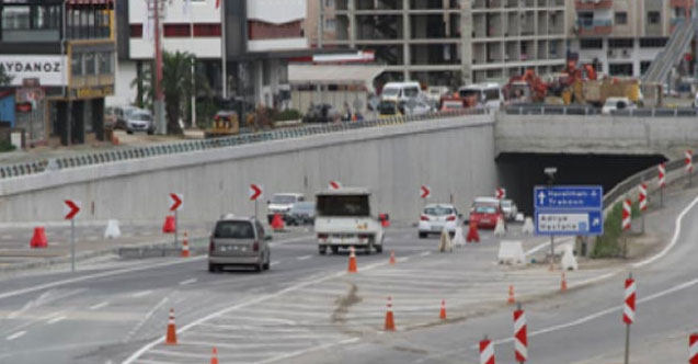 Kaşüstü'nde yol çalışması