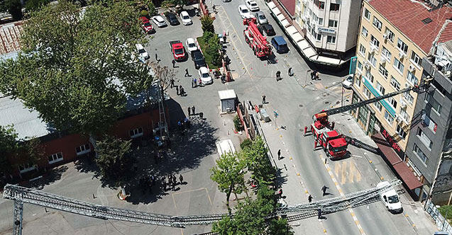 Kadıköy'de itfaiyeci hayatını kaybetti