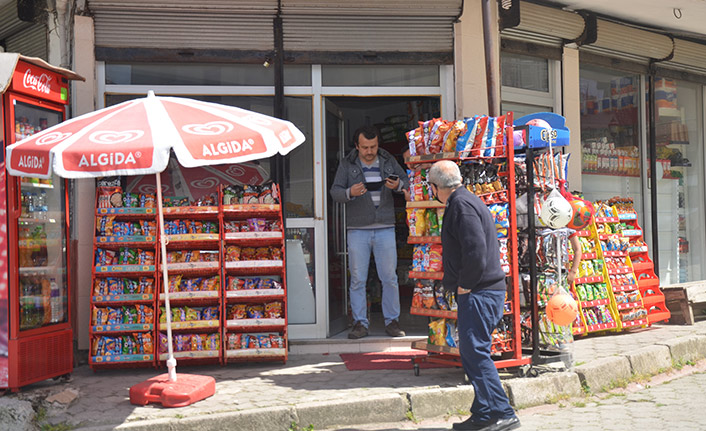 Koca mahallenin borcu hayırsever tarafından ödendi