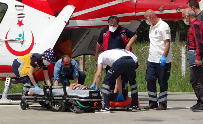 Kalp krizi geçirince ambulans helikopterle hastaneye yetiştirildi