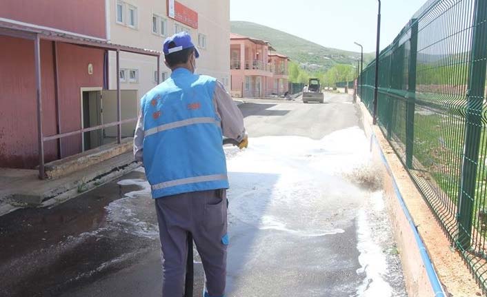 Bayburt'ta koronavirüs temizliği sürüyor