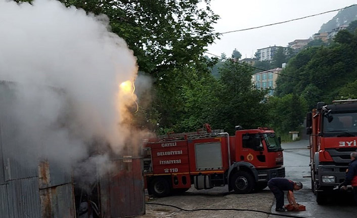 Rize'de şantiye yangını