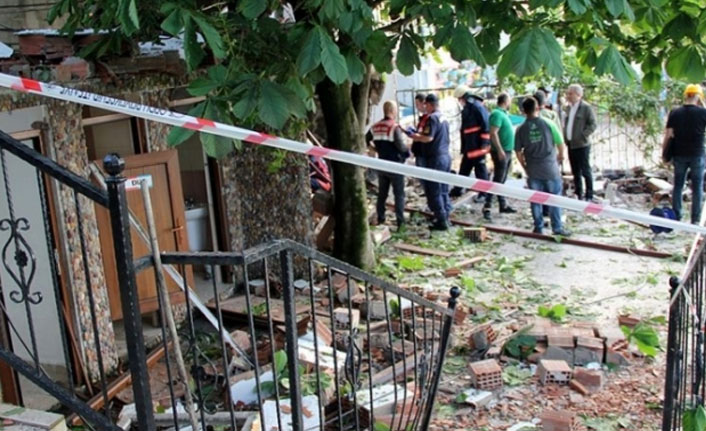 Benzin istasyonunun restoran bölümünde patlama: 1 yaralı