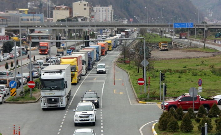 Sarp Sınır Kapısı yolunda yol çökmesi