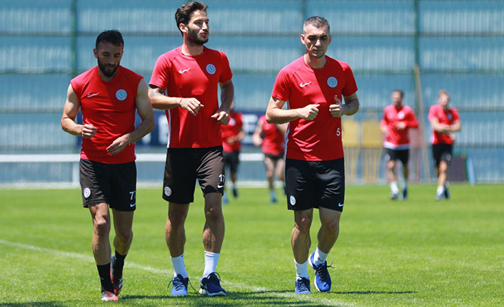 Rizespor'da çalışmalar devam ediyor