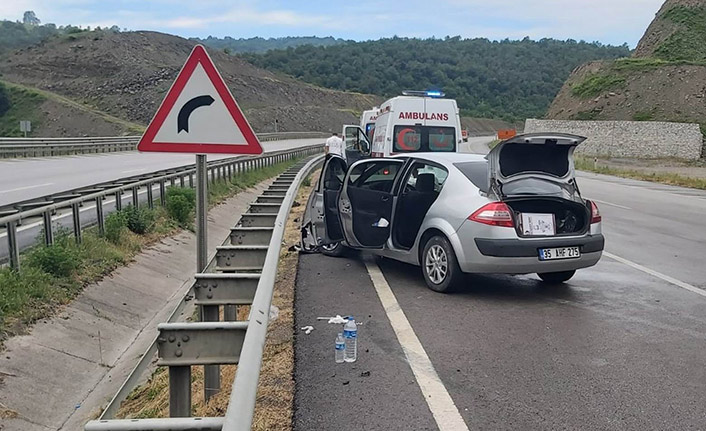 Trafik kazasında 2 kişi yaralandı