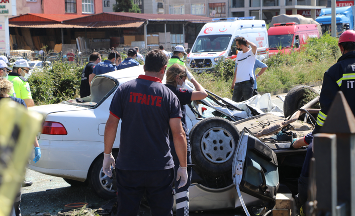 Trabzon Plakalı araç Rize'de kaza yaptı! Baba ve oğlu hayatını kaybetti