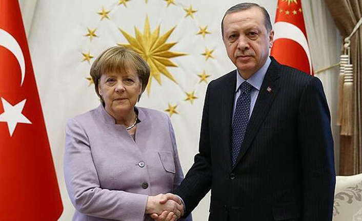 Erdoğan Merkel'le görüştü