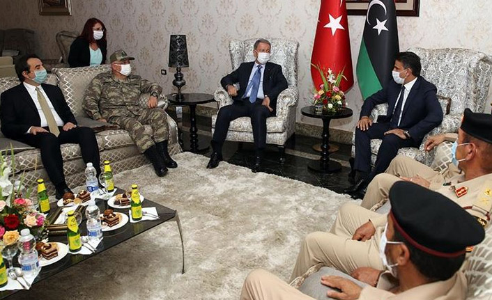 Milli Savunma Bakanı Akar Libya'da