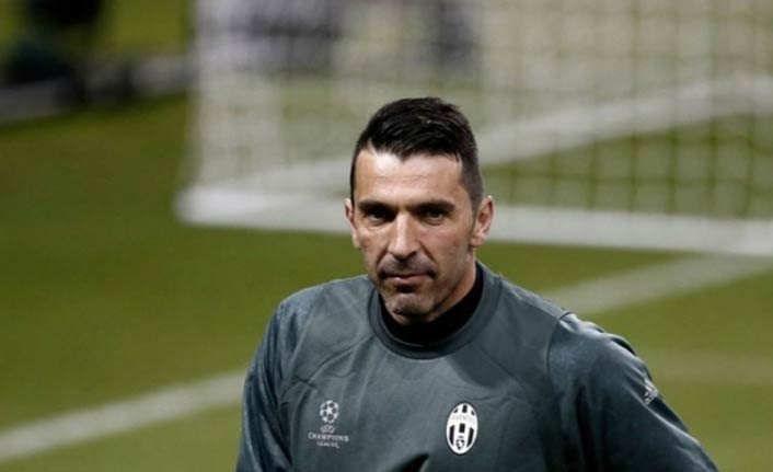 Buffon rekor kırdı