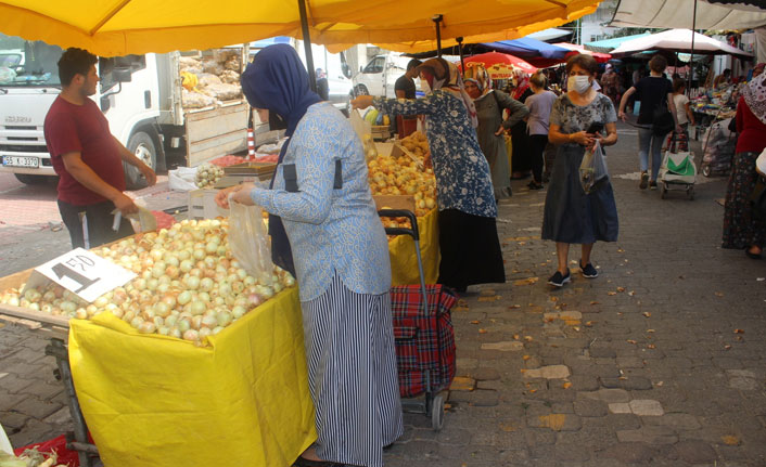 Esnaf dertli, müşteri memnun