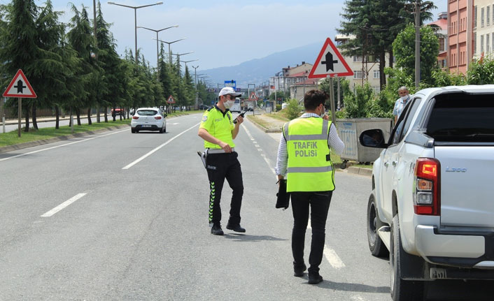 Bir haftada 10 binden fazla araç denetlendi