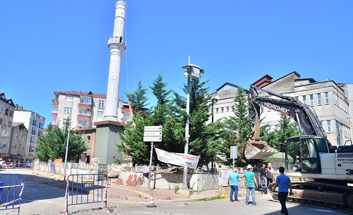 Kıblesi yanlış cami 64 yıl sonra yıkıldı