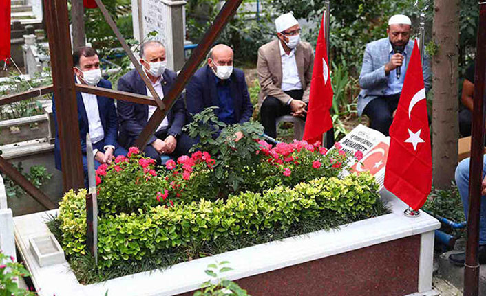 15 Temmuz şehidi kabri başında anıldı