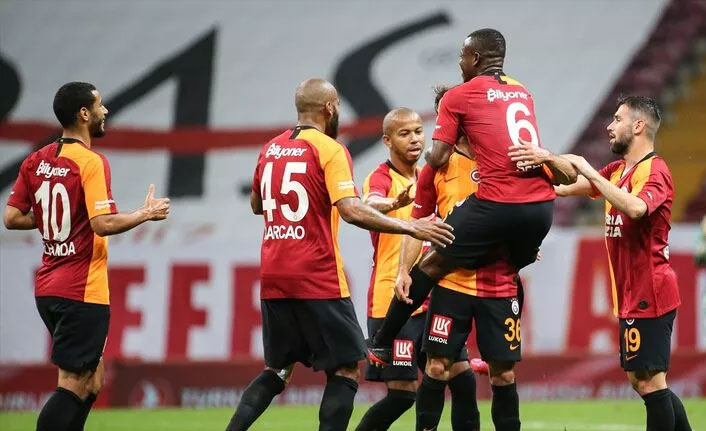 Galatasaray sahasında Göztepe'yi yendi