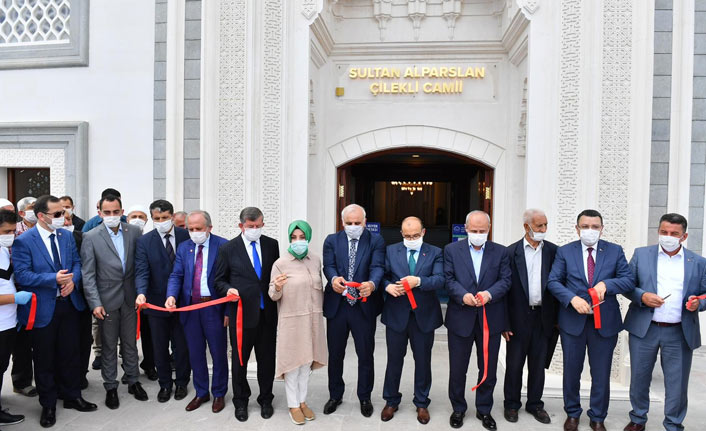 Trabzon'da camii ibadete açıldı