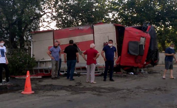 Yangına giden itfaiye kaza yaptı