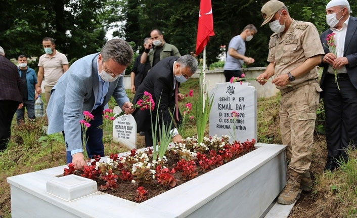 Vali Ünlü, şehit yakınlarını ve gazileri bayramda yalnız bırakmadı