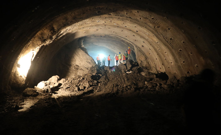 Rize'de Salarha Tüneli'nde ışık göründü