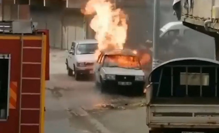 Giresun'da korkutan yangın! Park halindeki araç...