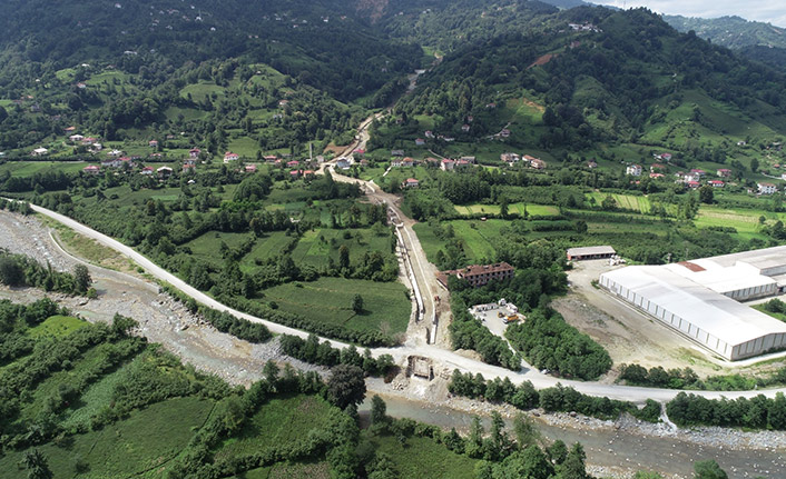 Artvin’de taşkın koruma çalışmaları sürüyor