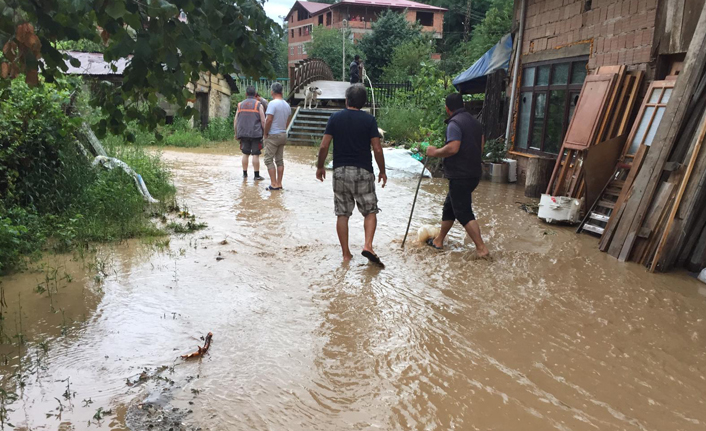 Giresun'da dereler taştı